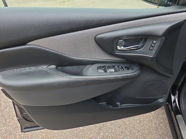 Used 2023 Nissan Murano SL AWD/4WD image 13
