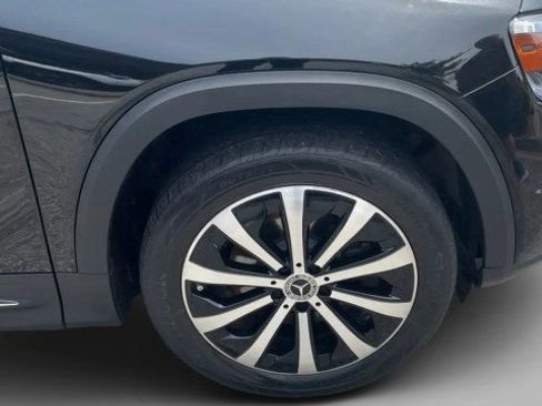 Used 2022 Mercedes-Benz GLB 250 image 20