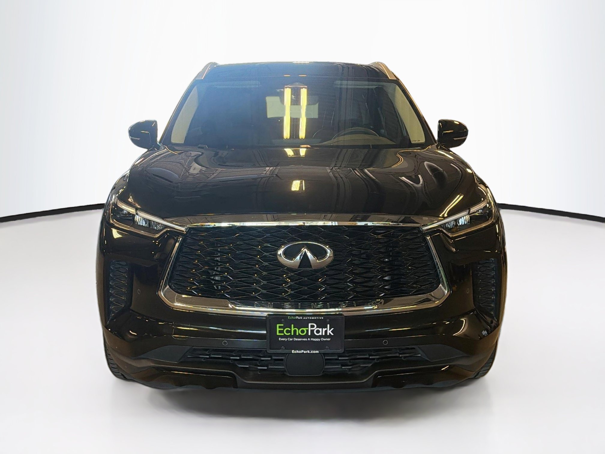 Used 2023 INFINITI QX60 Luxe w/ Cargo Package AWD/4WD image 2