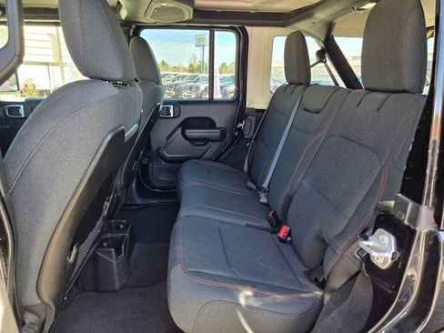 Used 2025 Jeep Wrangler Unlimited Rubicon image 25