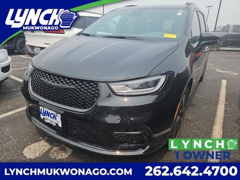 Used 2023 Chrysler Pacifica Touring-L w/ S Appearance Package FWD image 1
