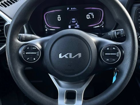 Used 2024 Kia Soul LX w/ Option Group 015 FWD image 12