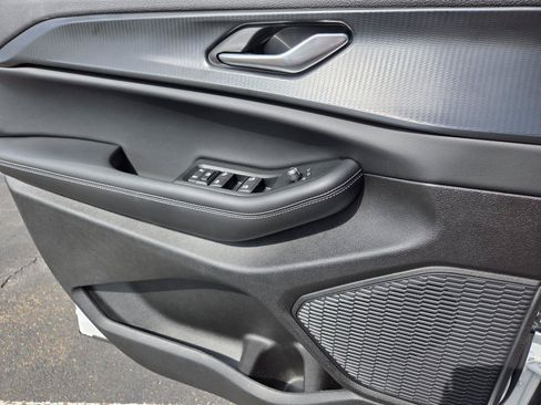 New 2025 Jeep Grand Cherokee Altitude RWD image 21