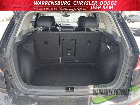 Used 2024 Volkswagen Taos SE FWD image 34