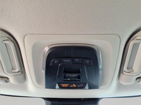 Used 2025 Toyota Corolla LE FWD image 20