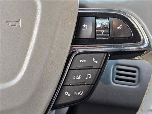 Used 2019 Lincoln Navigator Select RWD image 25