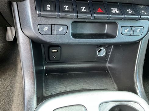 Used 2018 Chevrolet Colorado ZR2 w/ ZR2 Midnight Special Edition AWD/4WD image 15