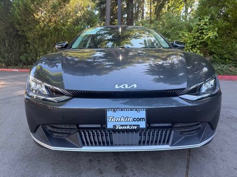 Certified 2024 Kia EV6 Light AWD/4WD image 7