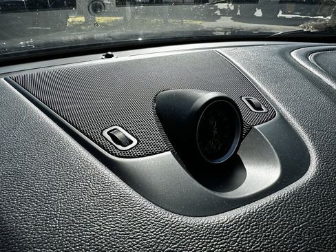 Used 2021 Maserati Levante image 25