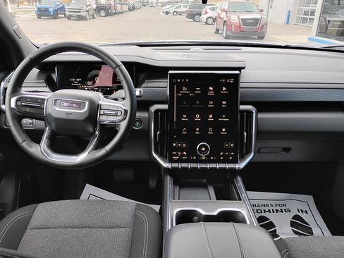 Used 2025 GMC Acadia Elevation image 5