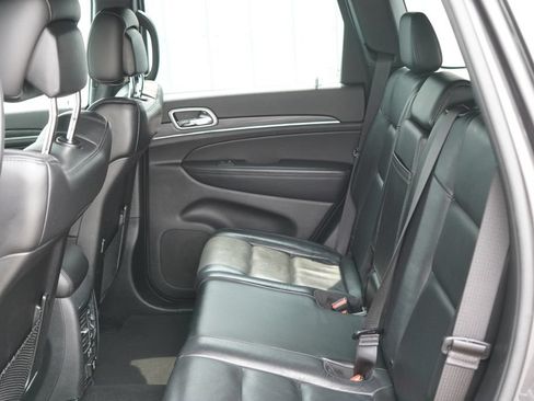 Used 2020 Jeep Grand Cherokee Limited w/ Premium Lighting Group AWD/4WD image 30