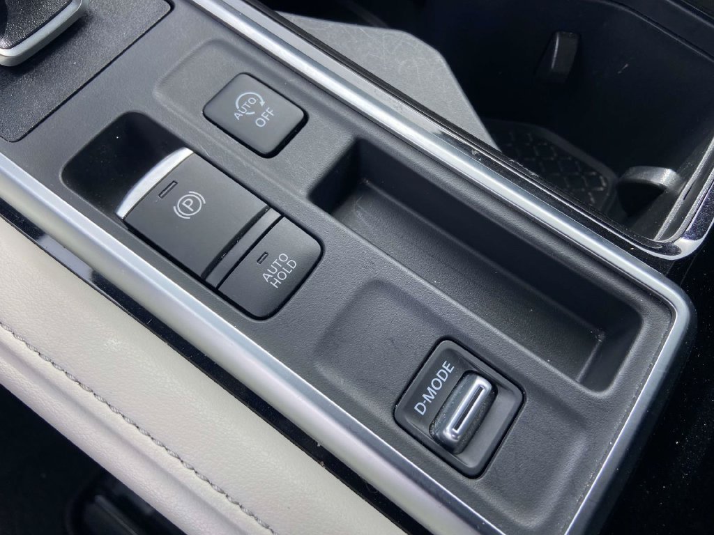 Used 2026 Nissan Pathfinder SL FWD image 27