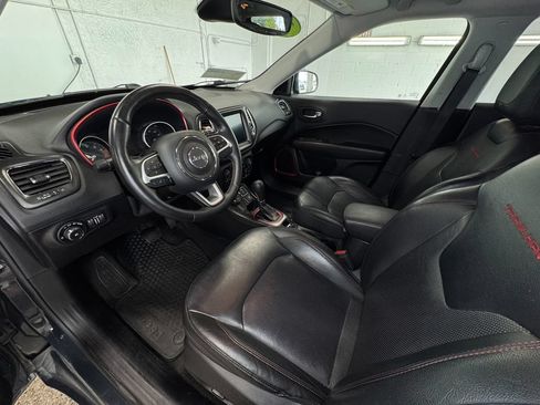 Used 2018 Jeep Compass Trailhawk w/ Leather Interior Group AWD/4WD image 13