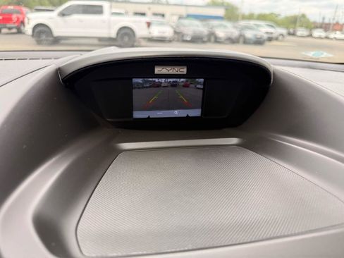 Used 2016 Ford Escape SE w/ SE Chrome Package image 16