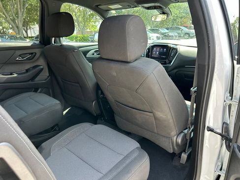 Used 2023 Chevrolet Traverse LT FWD image 47