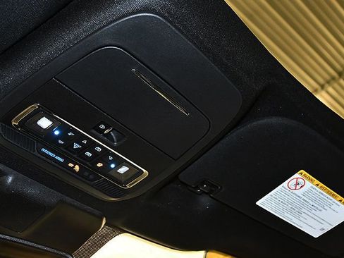 Used 2025 Ford F250 Platinum w/ FX4 Off-Road Package image 29