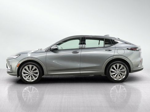 Used 2024 Buick Envista Avenir FWD image 2