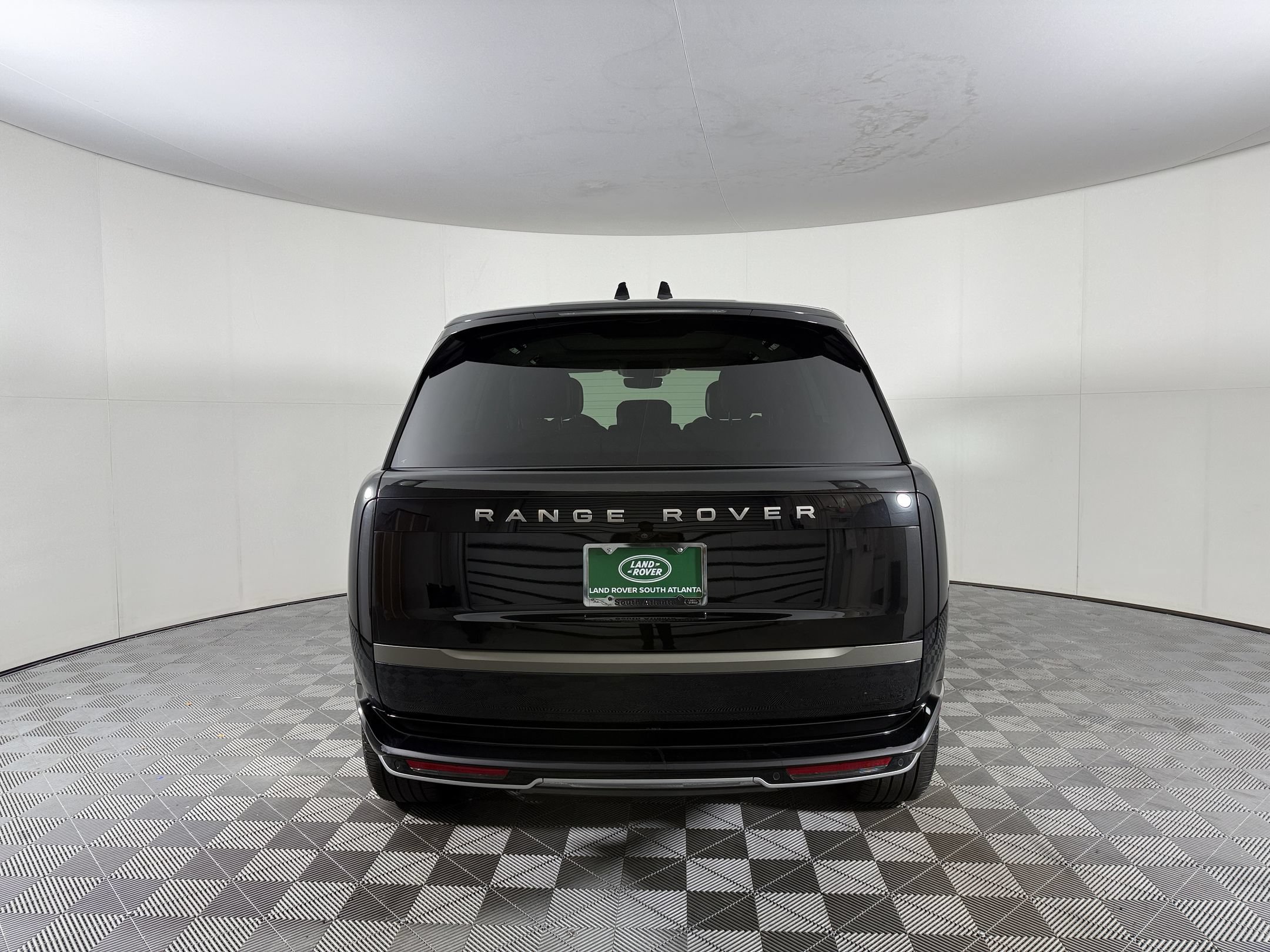Used 2025 Land Rover Range Rover SE AWD/4WD image 10