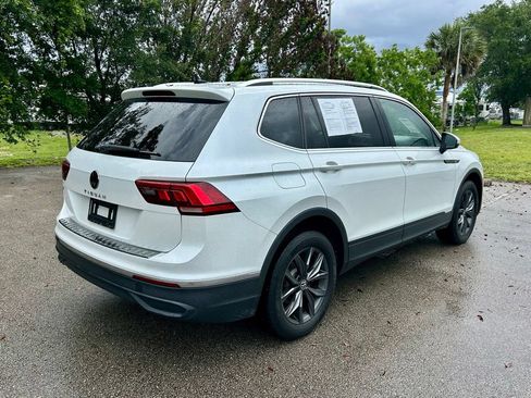 Used 2023 Volkswagen Tiguan SE FWD image 5
