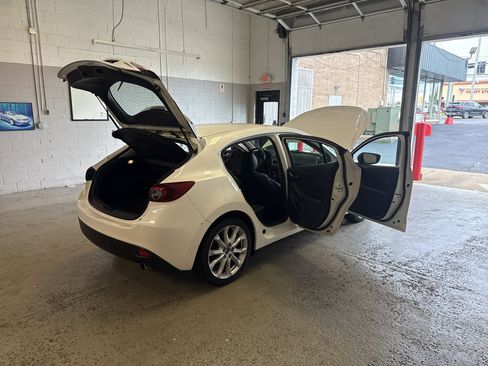 Used 2014 MAZDA MAZDA3 s Touring FWD image 14