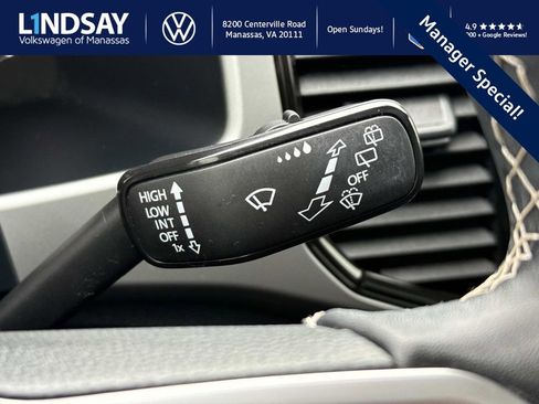 Used 2022 Volkswagen Atlas Cross Sport SEL image 20
