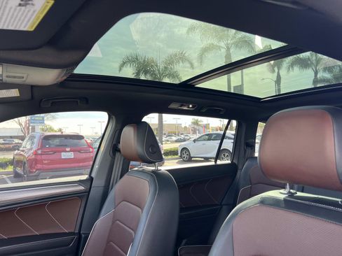 Used 2022 Volkswagen Tiguan SEL R-Line image 22