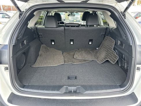 Used 2023 Subaru Outback Limited image 42