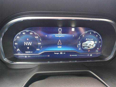 Used 2022 Chevrolet Tahoe Z71 w/ Luxury Package image 19