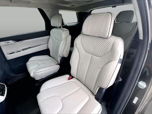 Used 2024 Hyundai Palisade Calligraphy FWD image 18