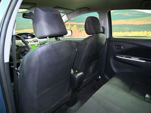 Used 2011 Toyota Yaris Sedan image 38