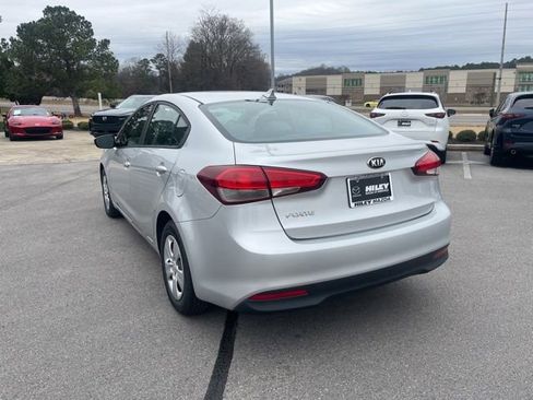 Used 2017 Kia Forte LX image 5