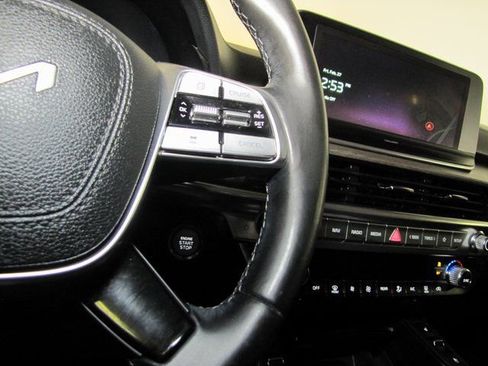 Used 2022 Kia Telluride EX w/ EX Premium Package image 6