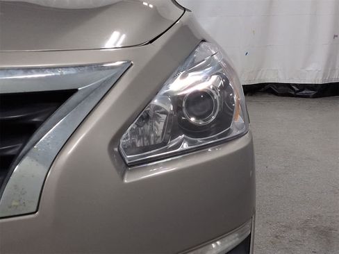Used 2015 Nissan Altima 2.5 SV image 11