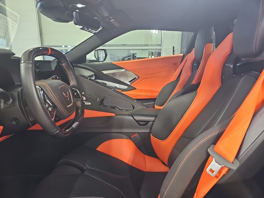 Used 2025 Chevrolet Corvette Z06 RWD image 18