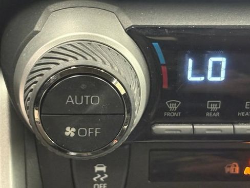 Used 2025 Toyota RAV4 XLE FWD image 26
