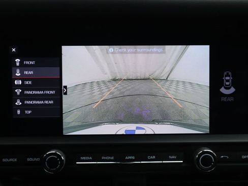 Used 2020 Porsche Macan Turbo image 16