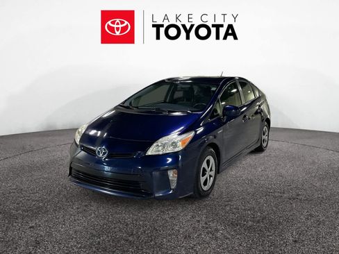Used 2014 Toyota Prius Two image 1