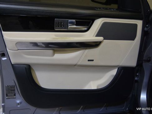 Used 2012 Land Rover Range Rover Sport Supercharged image 9