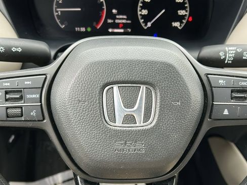 Used 2023 Honda HR-V LX image 12
