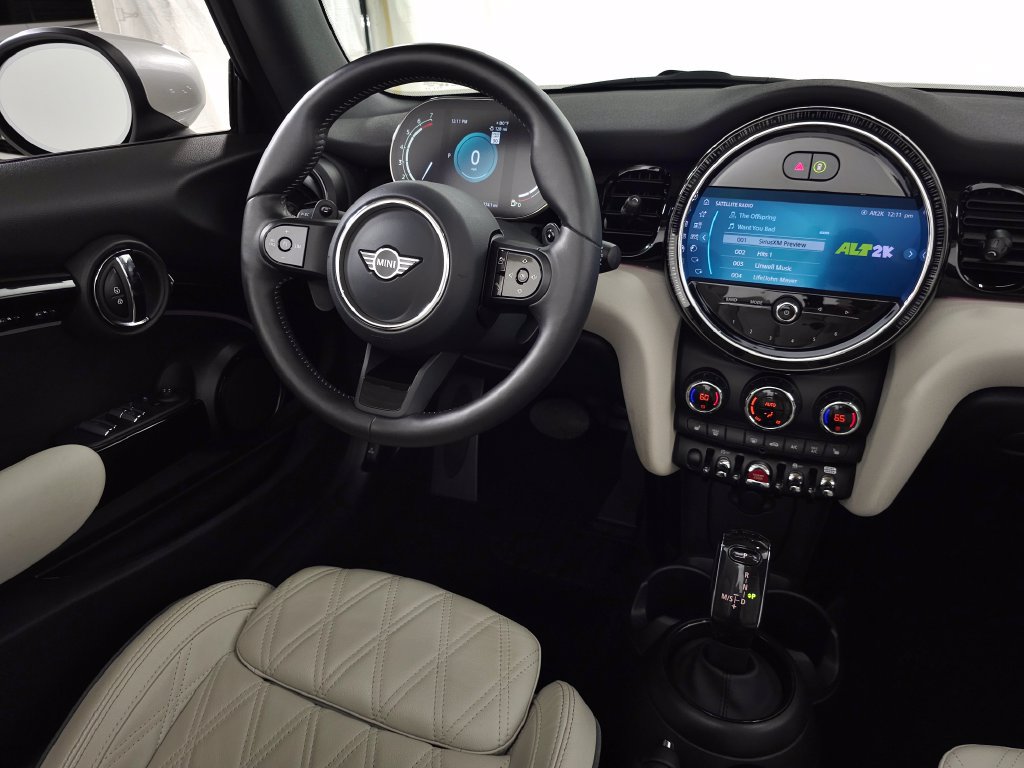 Used 2024 MINI Cooper S w/ Signature Upholstery Package FWD image 15