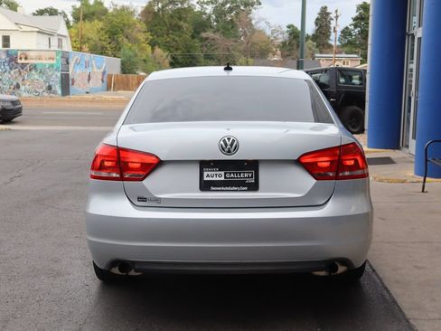 Used 2013 Volkswagen Passat 3.6 SE FWD image 4