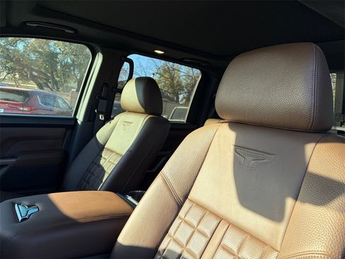 Used 2024 Nissan Titan Platinum Reserve w/ Moonroof Package image 10
