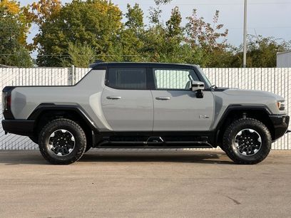 New 2025 GMC Hummer EV 2X w/ Extreme Off-Road Package