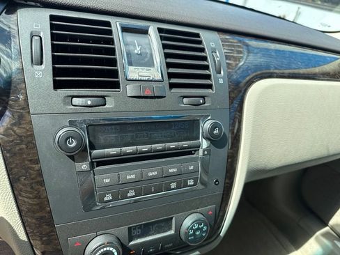 Used 2010 Cadillac DTS FWD image 30