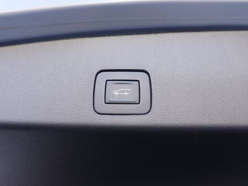 Used 2023 Buick Encore GX Essence w/ Experience Buick Package image 19