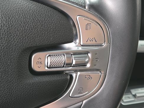 Used 2025 Genesis GV70 2.5T AWD/4WD image 23