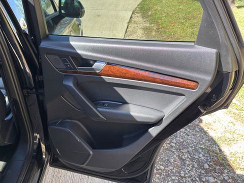 Used 2018 Audi Q5 2.0T Premium image 27