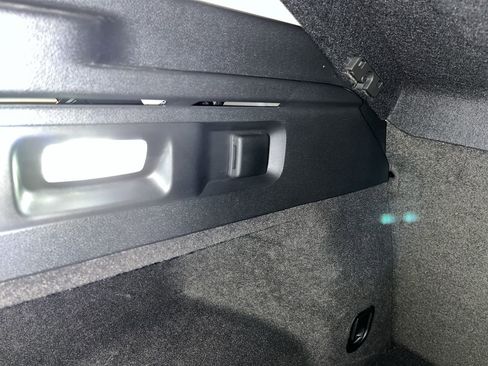 Certified 2023 Buick Envision Preferred w/ Sport Touring Package image 30