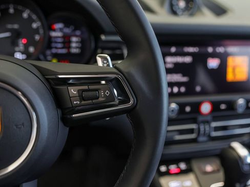 Certified 2026 Porsche Macan AWD/4WD image 20