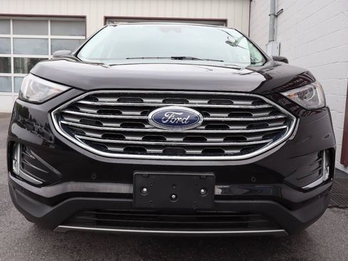 Used 2024 Ford Edge Titanium AWD/4WD image 2